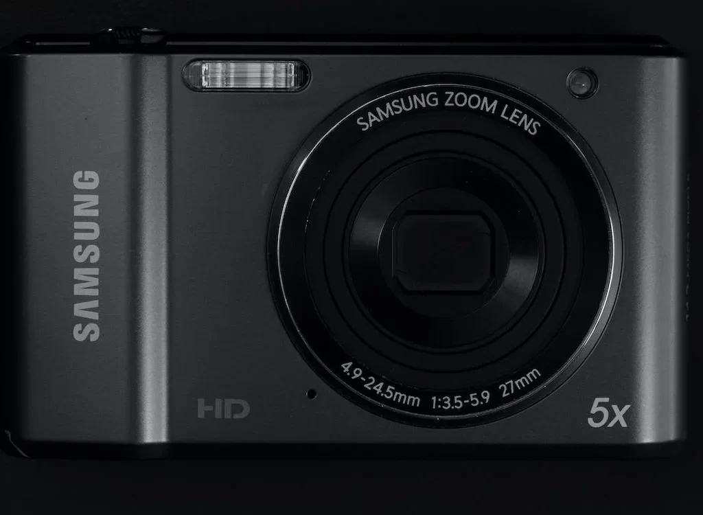 5 Rekomendasi Kamera Mirrorless Samsung
