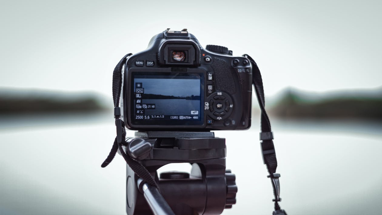 5 Rekomendasi Kamera Mirrorless Samsung
